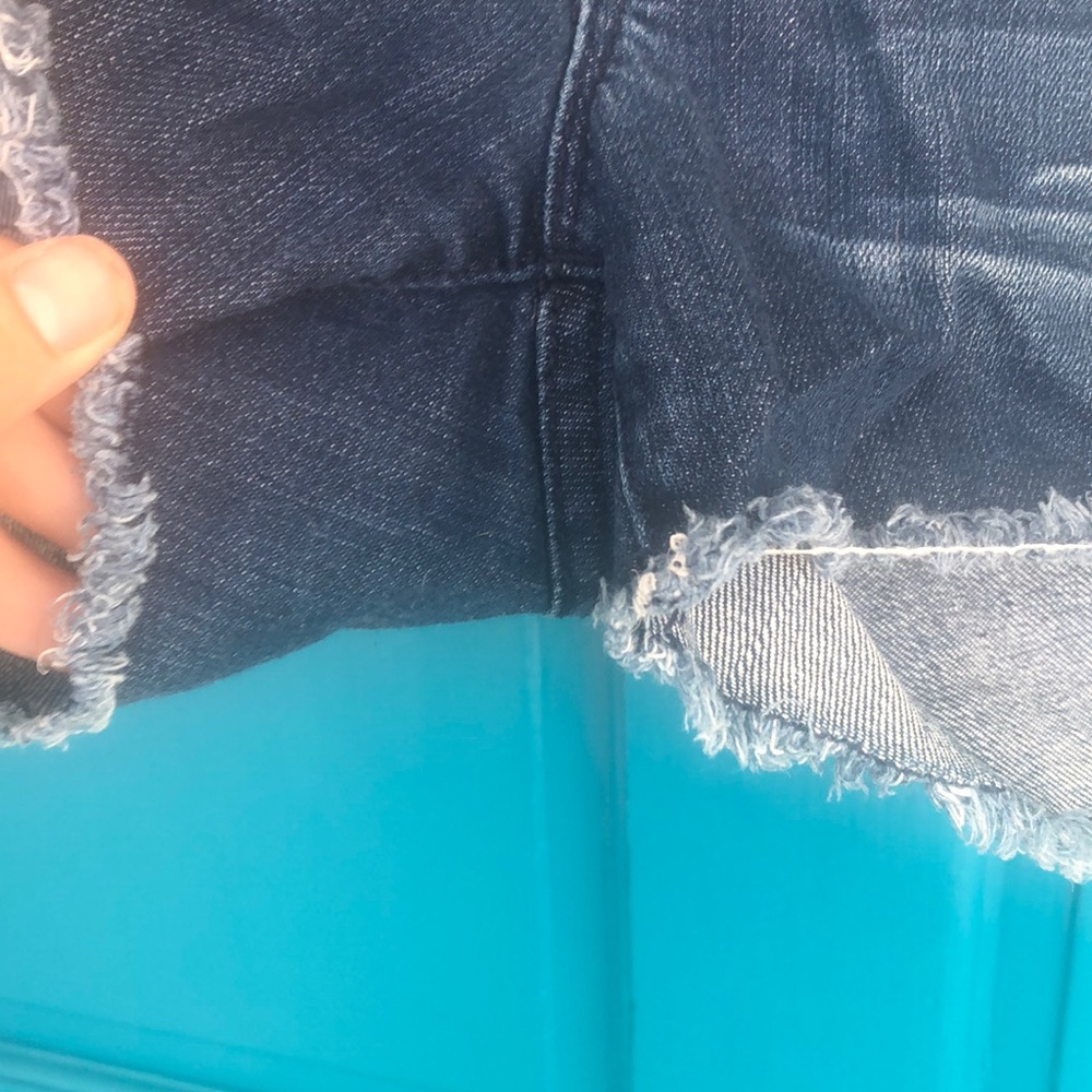 GAP like new blue jean shorts - Picture 2 of 4